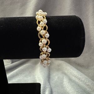 Richelieu Gold Tone and Faux Pearl Bracelet